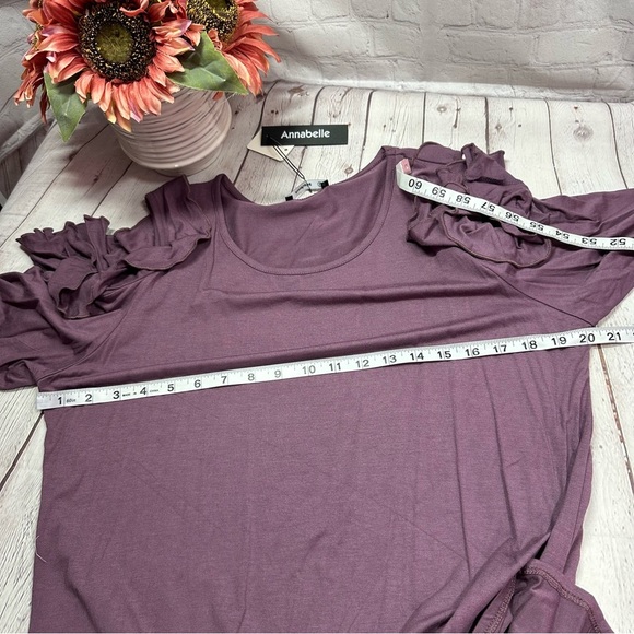 NWT Annabelle boutique ruffle detail Cold shoulder top feminine minimalist Plum - Picture 11 of 11